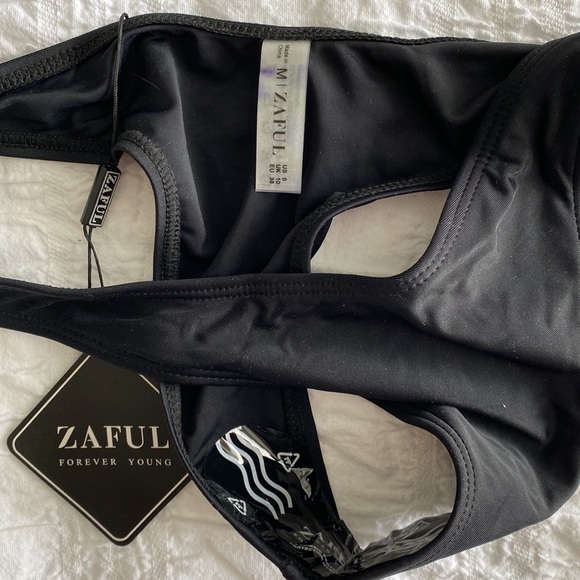 BNWT Push Up Plunge Bikini Top and Bottom - Picture 7 of 8